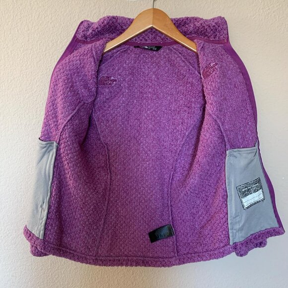The North Face girls’ fuzzy fleece jacket in size M (10) - Picture 6 of 7
